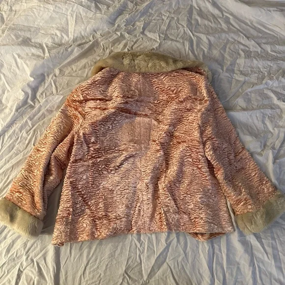 Odille Pink Crushed Velvet Jacket with Faux Fur Trim - Picture 2 of 6